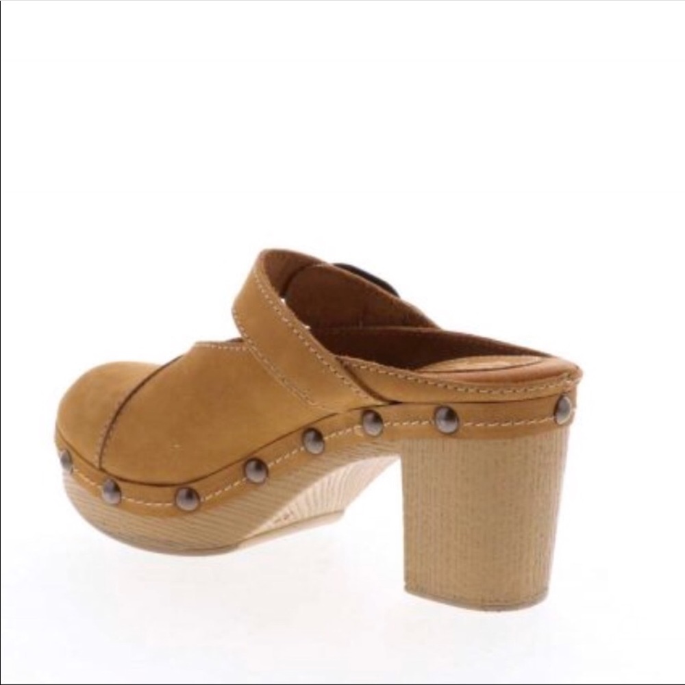NIB Leather Heeled Buckled Closed Toe Mule Clog - Picture 4 of 4